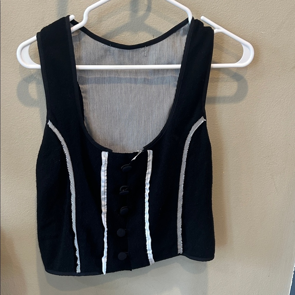 Reversible vest